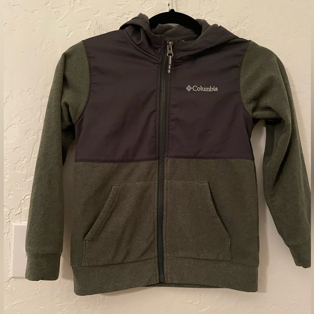 Columbia Boy's Full Zip Hoodie Fleece Jacket -
Cypress Heather /Shark. S(8). EUC